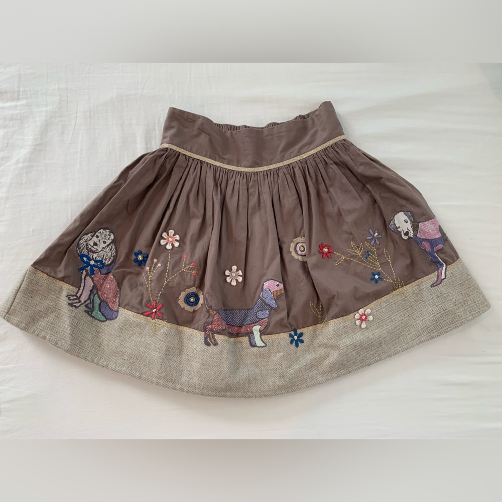 Beautiful Monsoon skirt 9-10 embroidered dogs and flowers British brand
